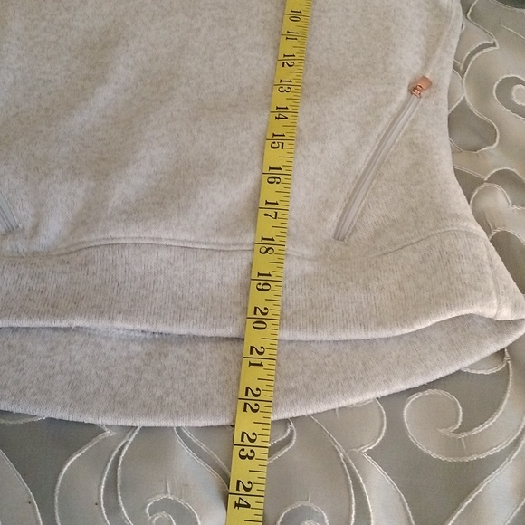 ⚜️ Girls Old Navy Active Sweater - Picture 9 of 9